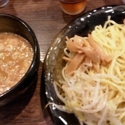 大盛りみそつけ麺