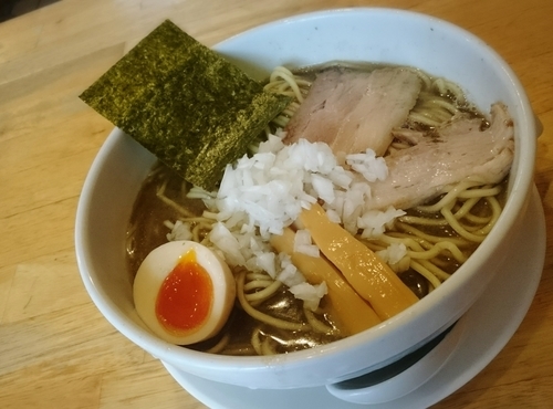 「中華 ハーフ味たま」@煮干そば とみ田の写真