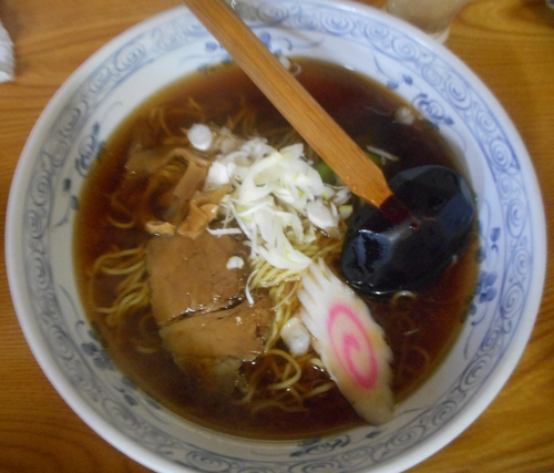 「ラーメン　４００円」@ラーメンカラオケ すずの家の写真