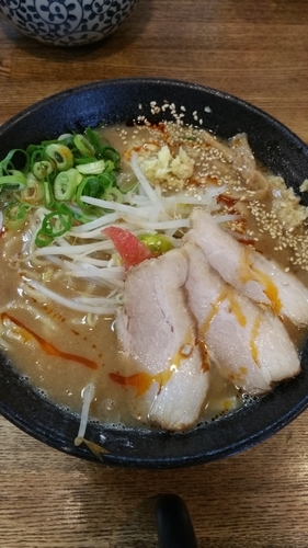 「らー麺」@麺屋やっとこ 三田店の写真