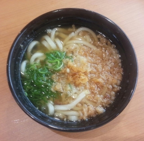 「平日限定かけうどん130円」@無添くら寿司 米沢店の写真