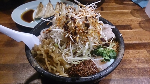 「豚しゃぶ冷やしまぜそば890円+特盛」@らーめん・つけめん 八角の写真