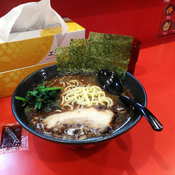 黒らーめん　大盛　ネギトッピング