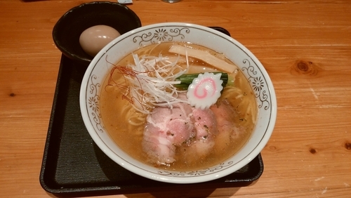 「【限定】塩そば＋味玉」@中華そば 勝本の写真