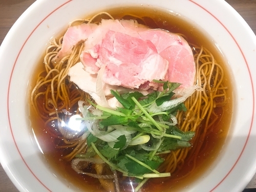 「ラーメン (黒) 750円」@八咫烏の写真