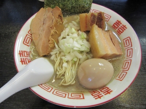 「中華ソバ（７５０円）＋和え玉＋本日のご飯他」@中華ソバ 伊吹の写真