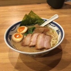 特製らぁめん 850円