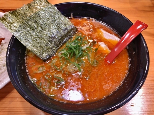 「坦々とんこつラーメン」@博多ラーメン 本丸亭 飛島店の写真