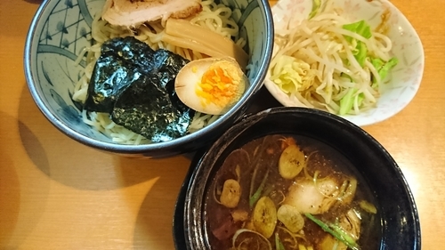 「醤油つけめん　７３０円」@焦がしねぎらーめん 葱次郎 大宮西口店の写真