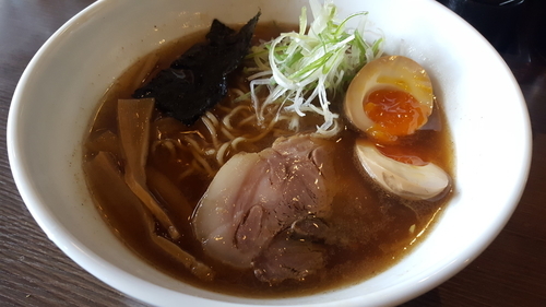 「ラーメン＋味玉」@荻窪らーめん 栄龍軒の写真