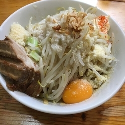 油そば 全マシ 粉チーズ