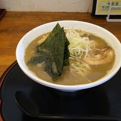 煮干しだし中華そば（細麺、大盛り、ノリトッピング）