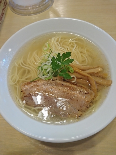 「塩らーめん 770円」@らーめんDINING れんげの写真