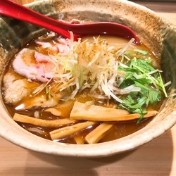 焼きあご塩らー麺