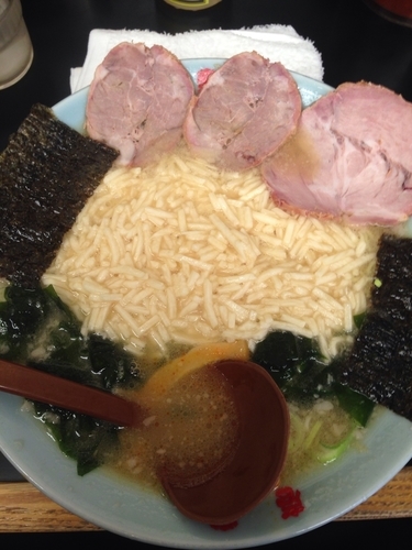 「とろろラーメン＋ネギ・生姜イイジャン！！」@壱発ラーメン 相模原店の写真