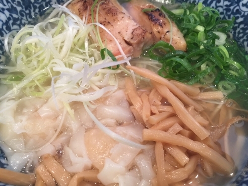 「あっさり鶏そば＋海老ワンタン」@鶏そば 一瑳の写真