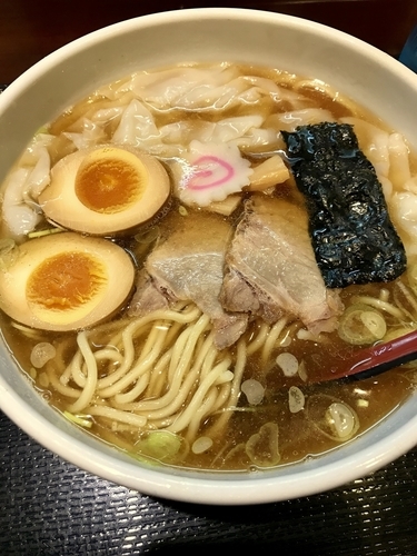 「ワンタンメン」@中華蕎麦 金魚の写真