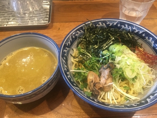 「牡蠣つけ麺¥900＋牡蠣めし¥450」@麺や佐市の写真
