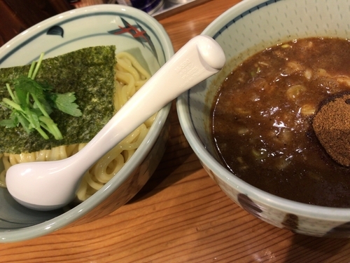 「濃厚魚介つけ麺」@麺屋まいどの写真