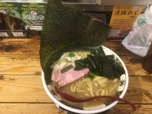 「塩煮干ラーメン850円」@すごい煮干ラーメン凪 新宿ゴールデン街店 本館の写真