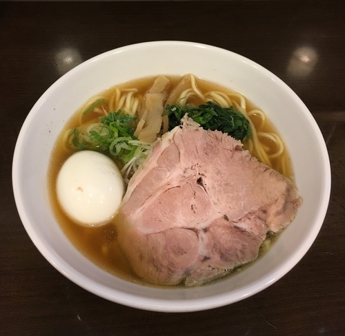 「醤油（￥800）＋玉子（￥100）」@らーめん紬麦の写真