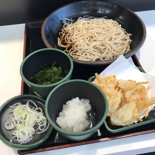 「朝そば（鬼おろし）（￥330）＋わかめ（クーポン）」@ゆで太郎 竹橋店の写真