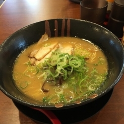 いずみとんこつラーメン
