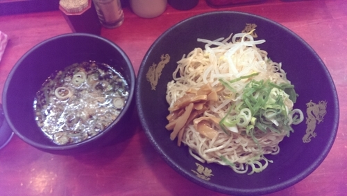 「冷し、ごまざる、替玉」@とんこつラーメン 博多風龍 渋谷店の写真