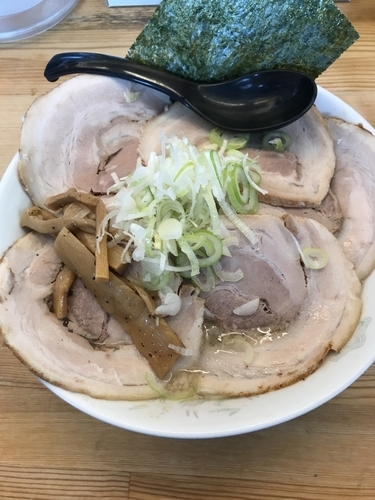 「醤油チャーシュー麺➕中盛➕麺固め➕ギタギタ」@麺屋 祐 TASUKUの写真