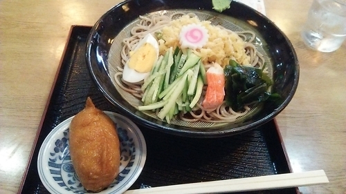 「冷したぬき 630円 ＋ いなりずし 50円」@吉田屋本店の写真