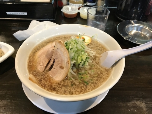 「背脂入醤油ラーメン700円」@麺屋 天空の写真