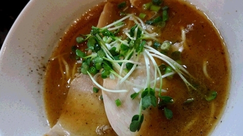 「煮干中華そば８００円」@麺屋33の写真