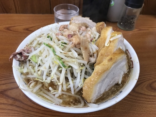 「小豚 全マシ」@ラーメン二郎 亀戸店の写真
