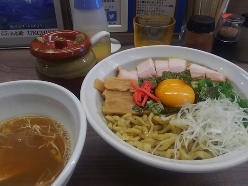 「ド煮干しまぜそば(680円)+まぜそばスープ(50円)」@東大和ラーメン大冬樹Season2の写真