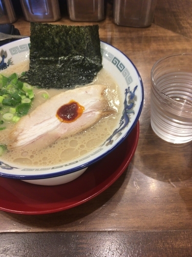 「豚骨ラーメン¥680」@豚骨ラーメン酒場 たつまきの写真