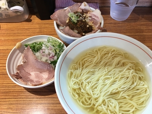 「冷シビ塩そば 800円 ランチ肉飯 200円」@niboの写真