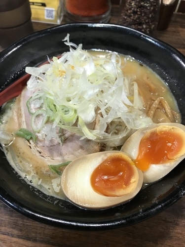 「味噌ラーメン+味玉 ¥950」@麺処 花田 池袋店の写真