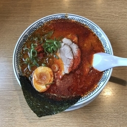 熟成醤油とんこつチャーシュー（辛みの赤）