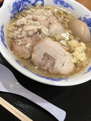 「豚玉ラーメン(麺半分野菜抜き、ニンニクアブラ）」@ジャンクガレッジ イオン北戸田店の写真