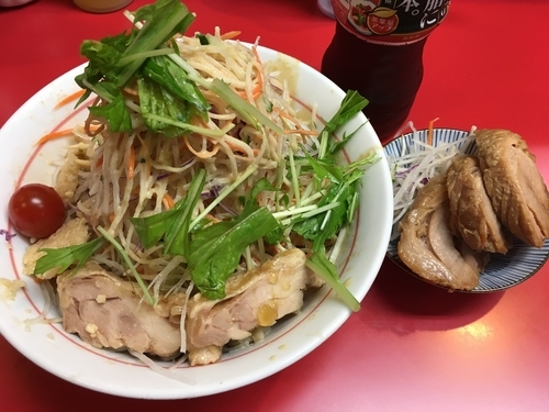 「冷やし中華ニンニクマシマシカラメ追加豚3枚」@千里眼の写真