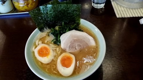 「ラーメン+味玉子」@横浜家系らーめん いずみ家の写真