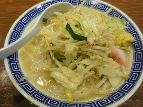 「タンメン　　730円」@トナリ 丸の内店の写真