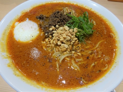 「京山椒薫る濃厚担々麵　無料券使用 ＋ 焼飯（小）200円」@鯛塩そば灯花 本店の写真