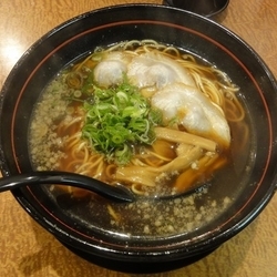 醤油ラーメン（ストレート麺）