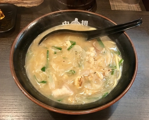 「THE アホバッカラーメン 【平日夜限定】820円」@タン担麺 中担の写真
