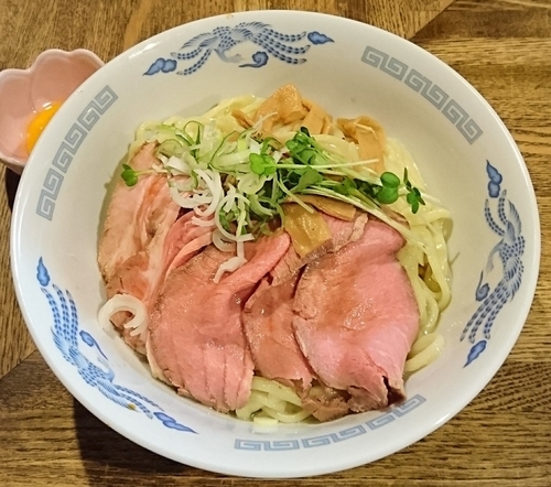 「油そば(大盛)＋肉増し＋生玉子」@燦燦斗の写真