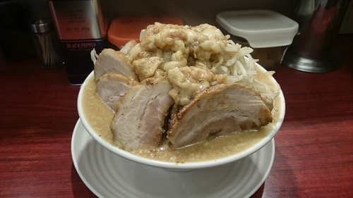 「豚増大ラーメン(ヤサイアブラ)￥９８０」@麺 五六の写真
