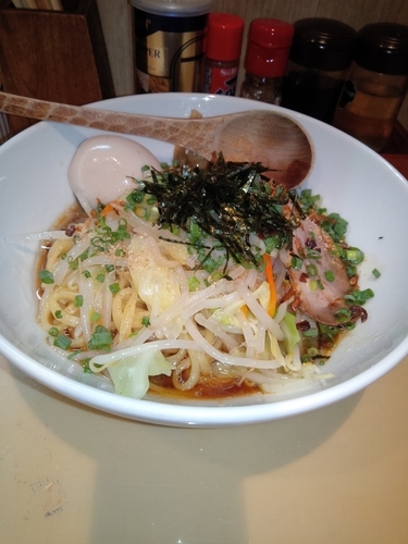 「香味油そば」@つけ麺処 三ツ葉亭の写真