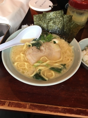 「ラーメン醤油」@横浜家系ラーメン じゃん家の写真