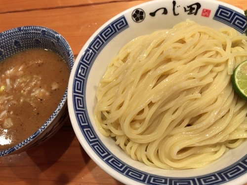 「濃厚つけ麺(大盛り)」@つじ田 飯田橋店の写真